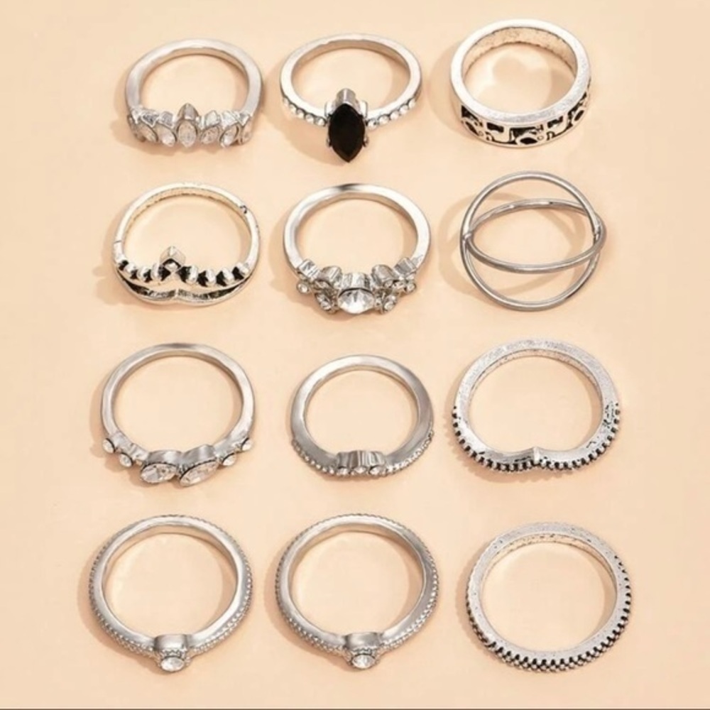 3/$30 🤍 Boho Ring Set - Picture 3 of 3